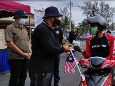 Terengganu salur bantuan RM45,000 kepada 90 petani, nelayan, penternak positif Covid-19