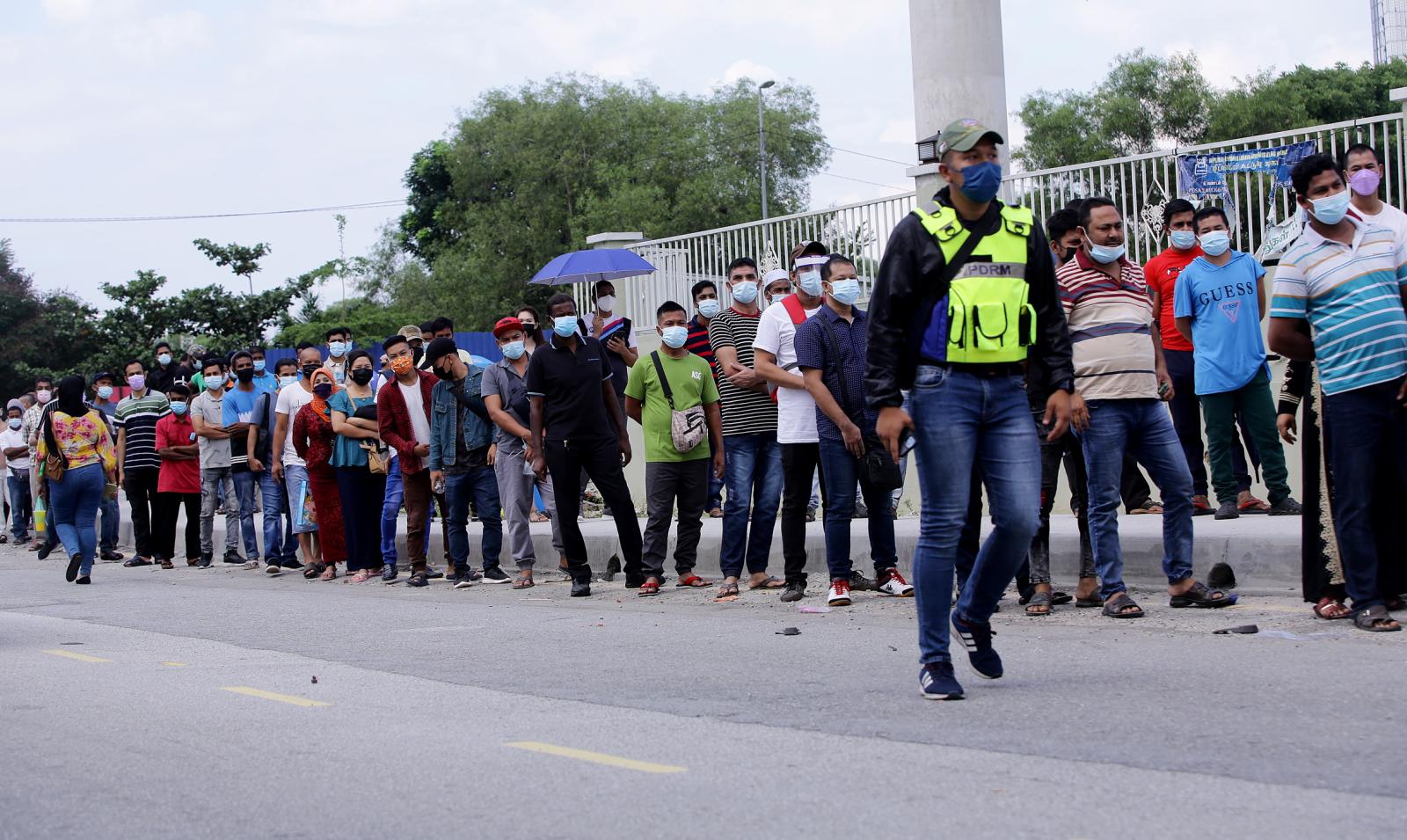 Warga asing perlu tanggung kos ujian saringan – PM