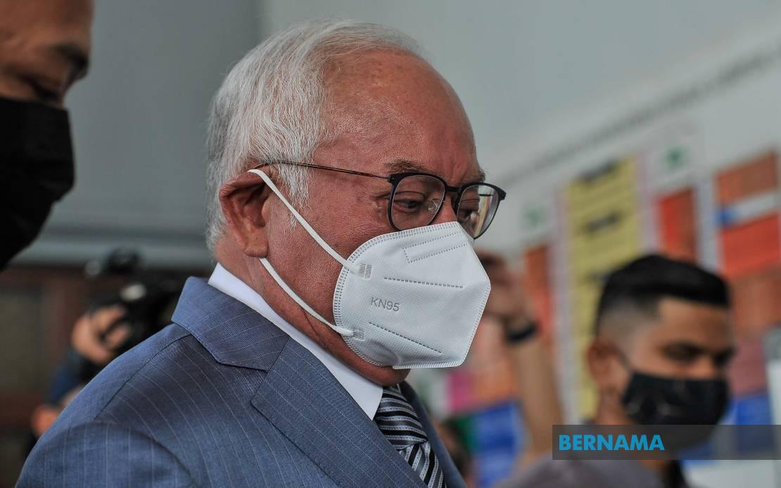 Najib, Nazifuddin gagal ketepi keputusan bayaran cukai LHDN