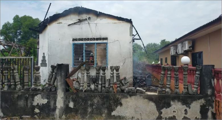 Gadis maut, adik melecur dalam kebakaran di Rawang