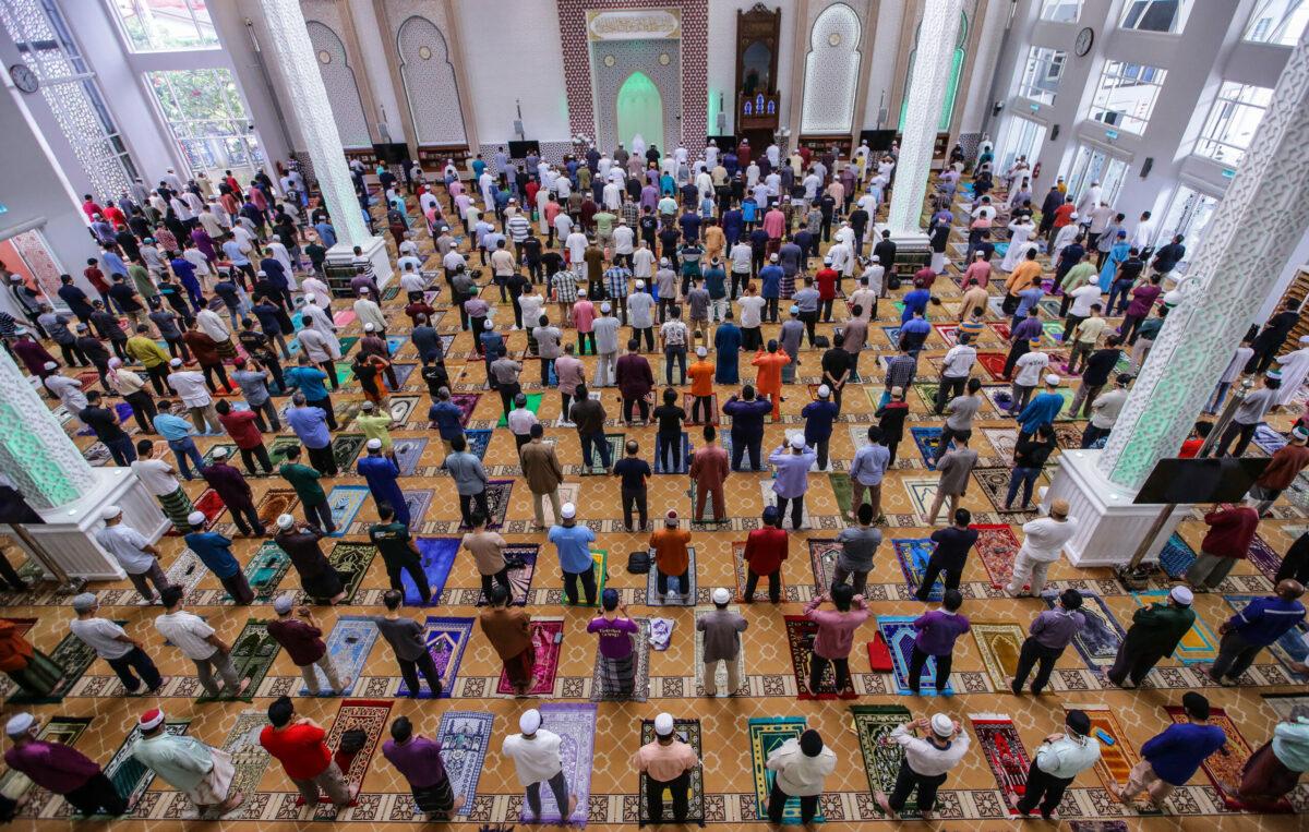 Selangor benar rapat saf solat jemaah 1 April