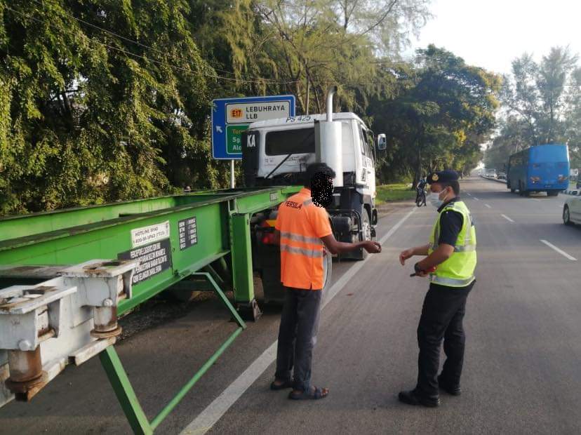 JPJ P. Pinang keluarkan 136 saman kenderaan berat