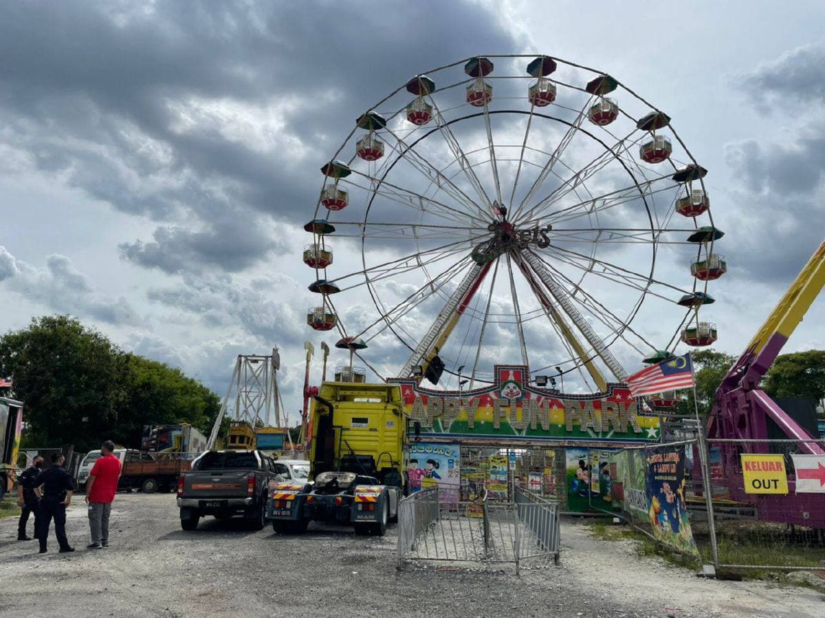 Lelaki maut, seorang lagi cedera jatuh dari buaian ‘fun fair’