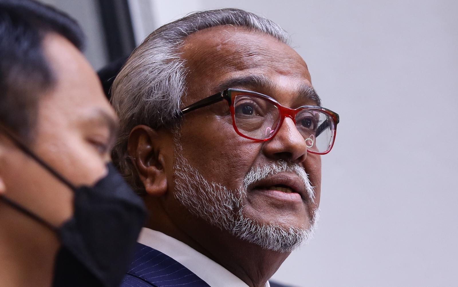 Pengubahan wang haram RM9.5 juta: Shafee bebas atau bela diri esok