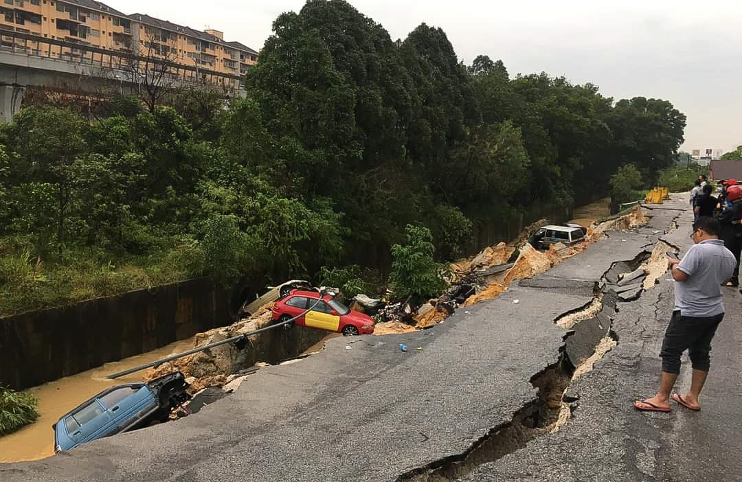 Tanah mendap Serdang: MBSJ pasang cerucuk besi