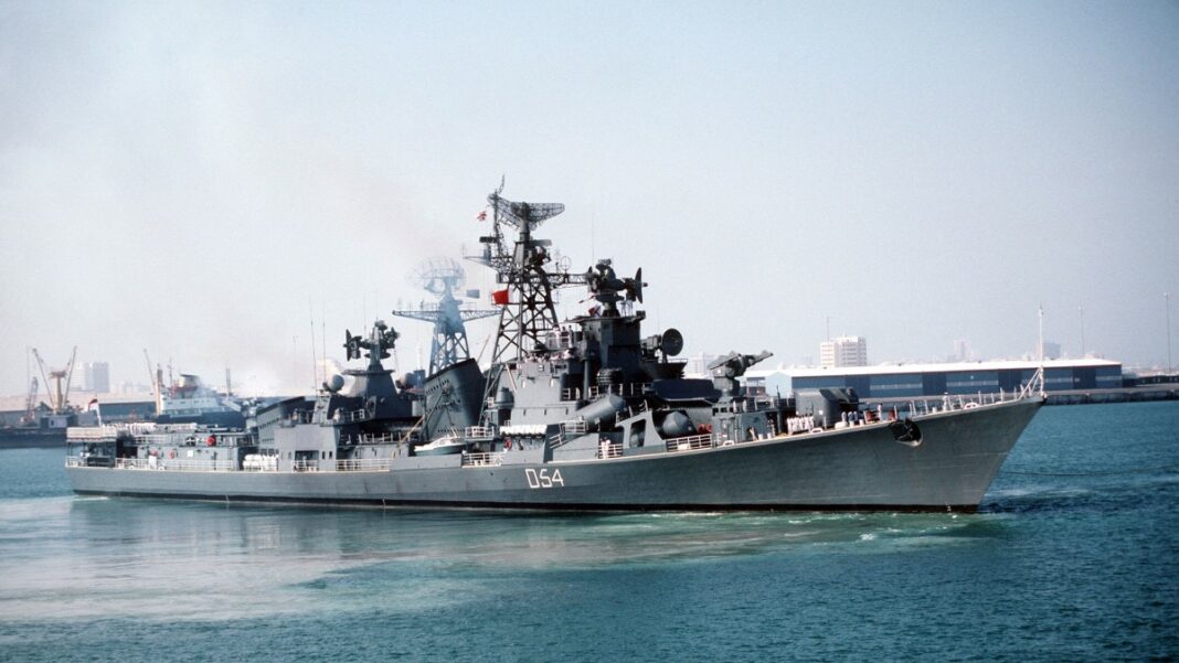 kapal tentera laut INS Ranvir