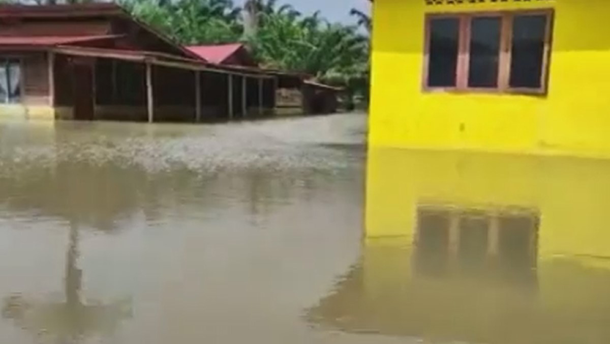 Warga emas nyaris tenggelam dalam banjir semasa tidur