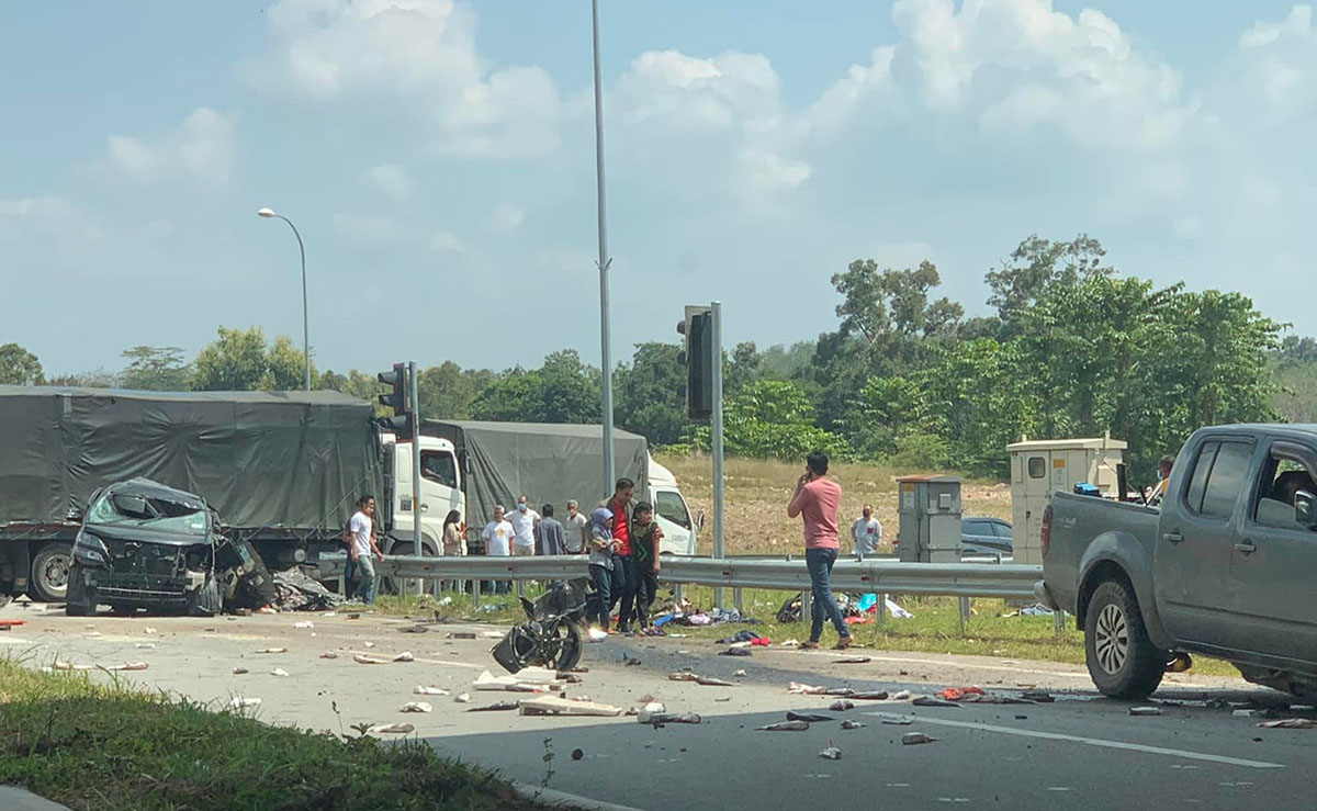 Kemalangan maut: Penternak ikan didakwa bunuh 4 beranak