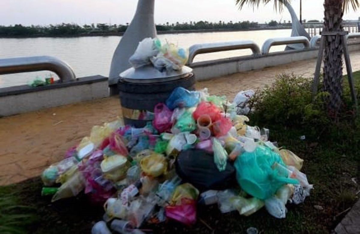 Sampah oh sampah! Pengunjung cemari imej pantai peranginan