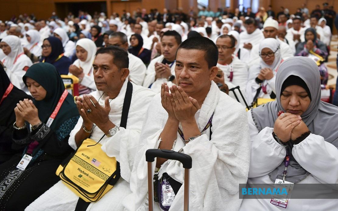 Haji: Penerbangan pertama 31 Mei
