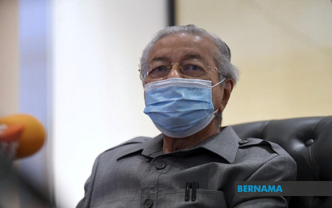 Dr Mahathir dakwa Ahmad Zahid risau kes jenayah dihadapinya di mahkamah