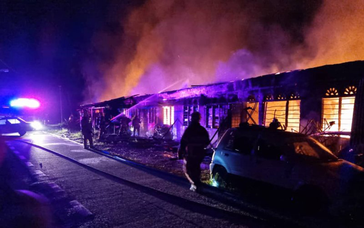 rumah sewa jenderam hilir terbakar