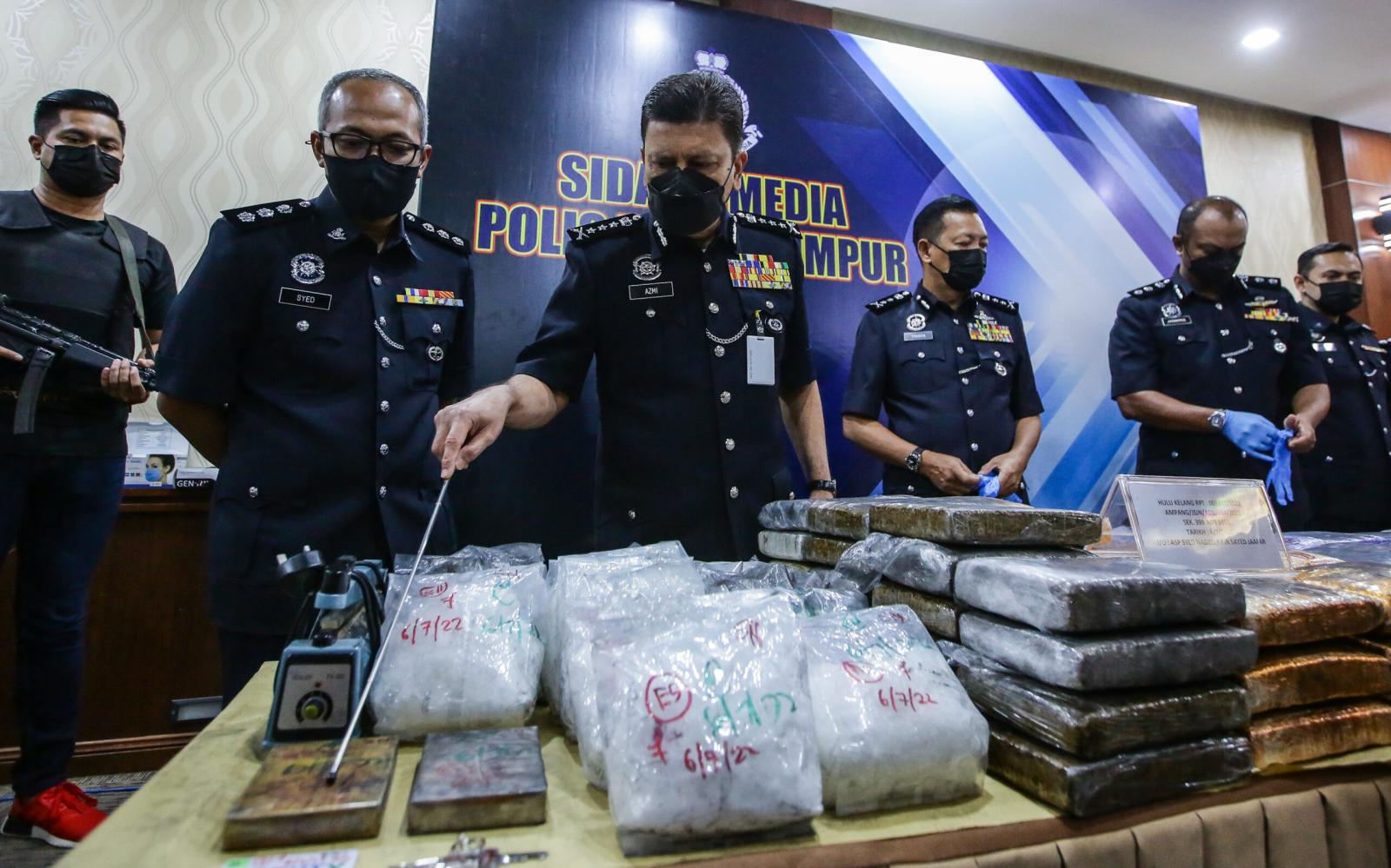 Polis berkas 4 ahli kongsi gelap edar dadah