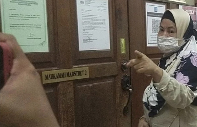 Pelakon veteran mengaku tidak bersalah ludah wanita