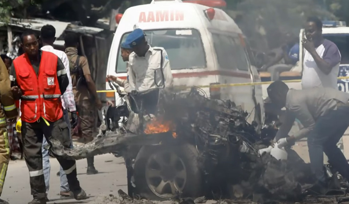 letupan explosion somalia