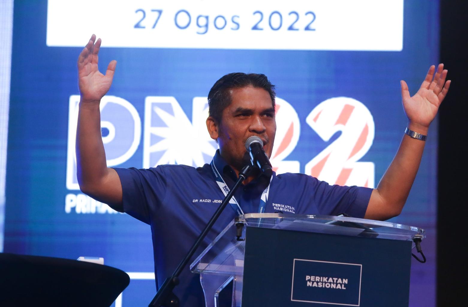 PN tadbir lebih baik dari BN walau singkat – Radzi