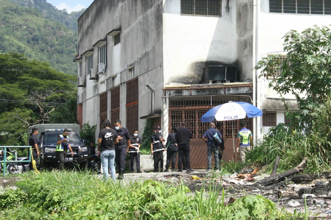 Lelaki ditemui maut dengan kesan kelar di leher