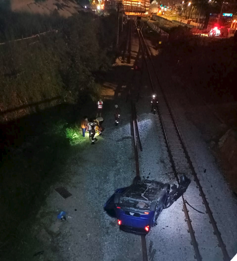 Lelaki cedera kereta terjunam landasan kereta api