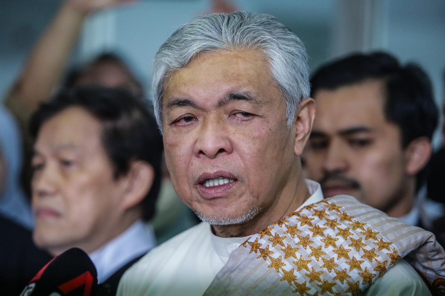 Zahid fail semakan mahkamah tolak permohonan dapatkan pasport secara kekal