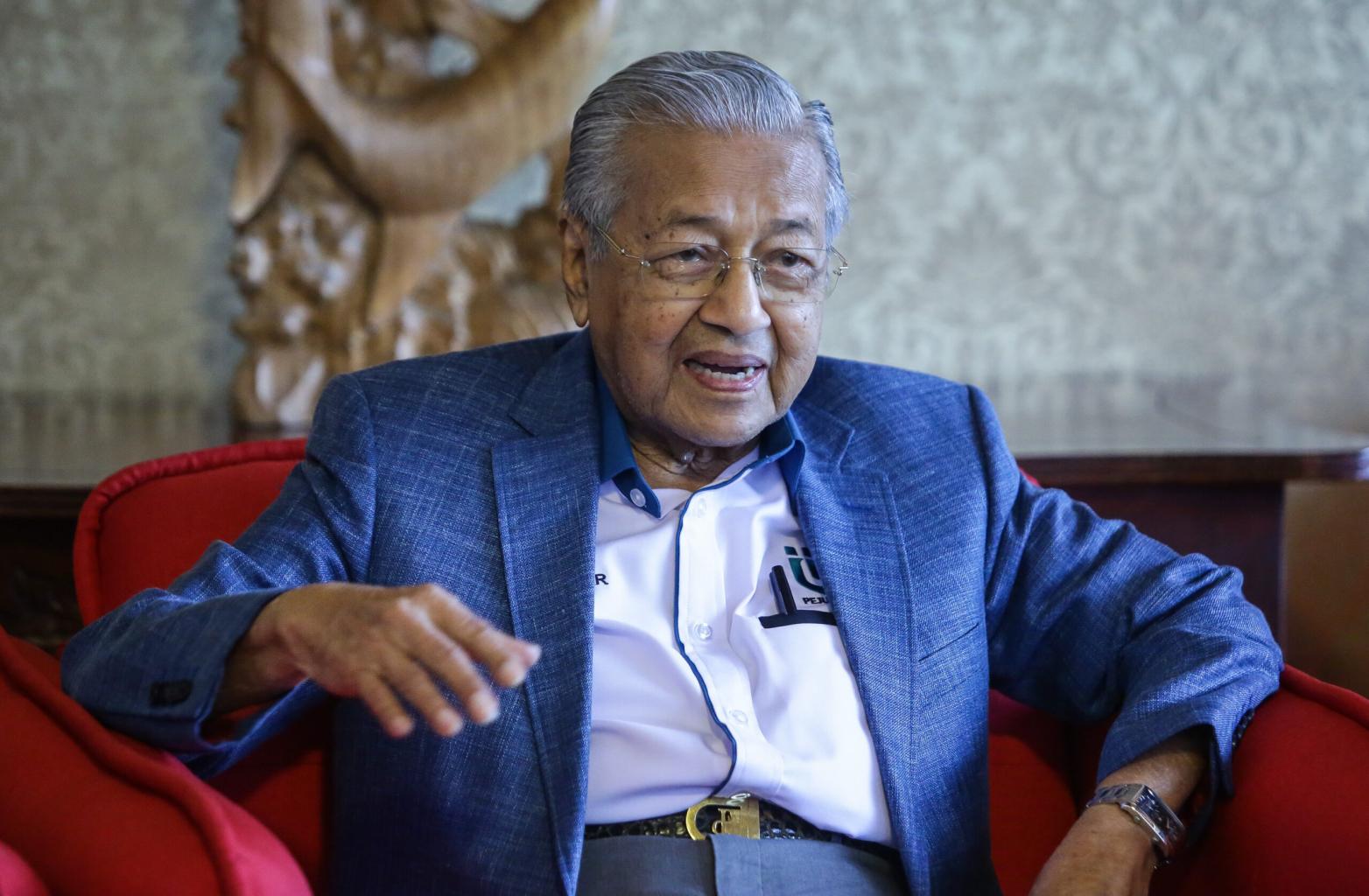 PRN : Tun Mahathir seru orang Melayu keluar mengundi