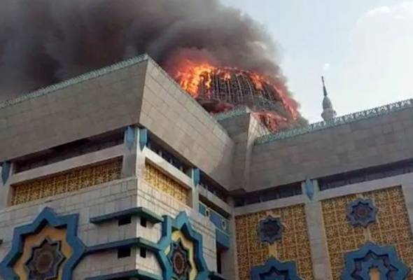 [VIDEO]Kubah masjid terbakar kerugian lebih RM3 juta