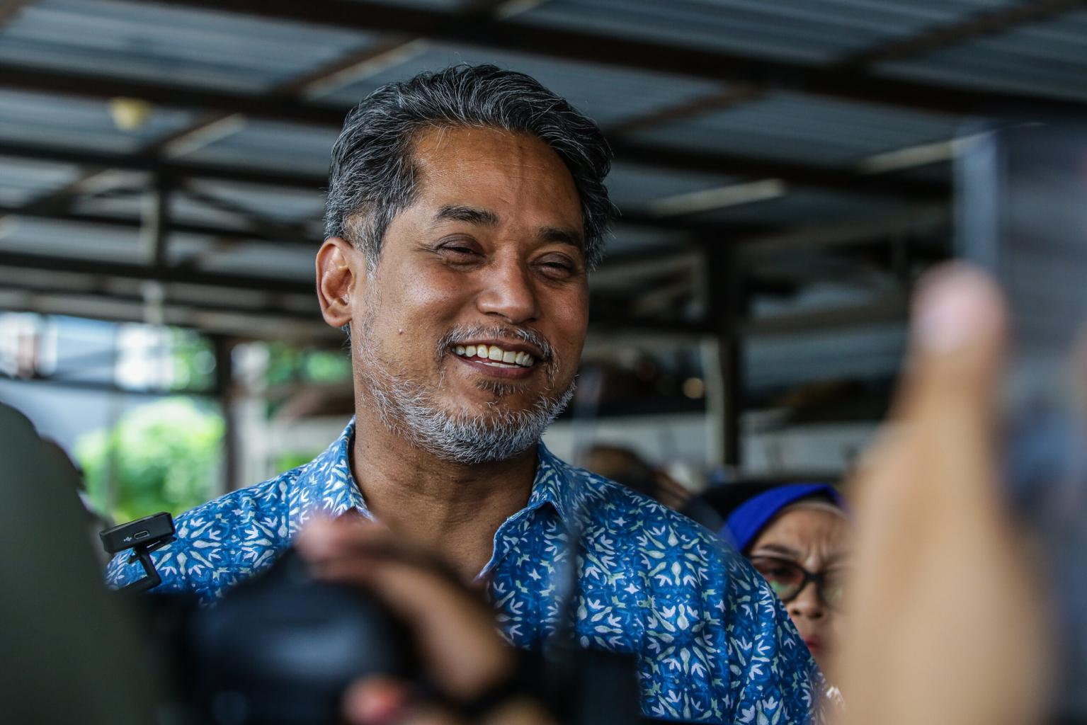 Khairy ditawar tanding PRN Selangor, jadi MB jika menang