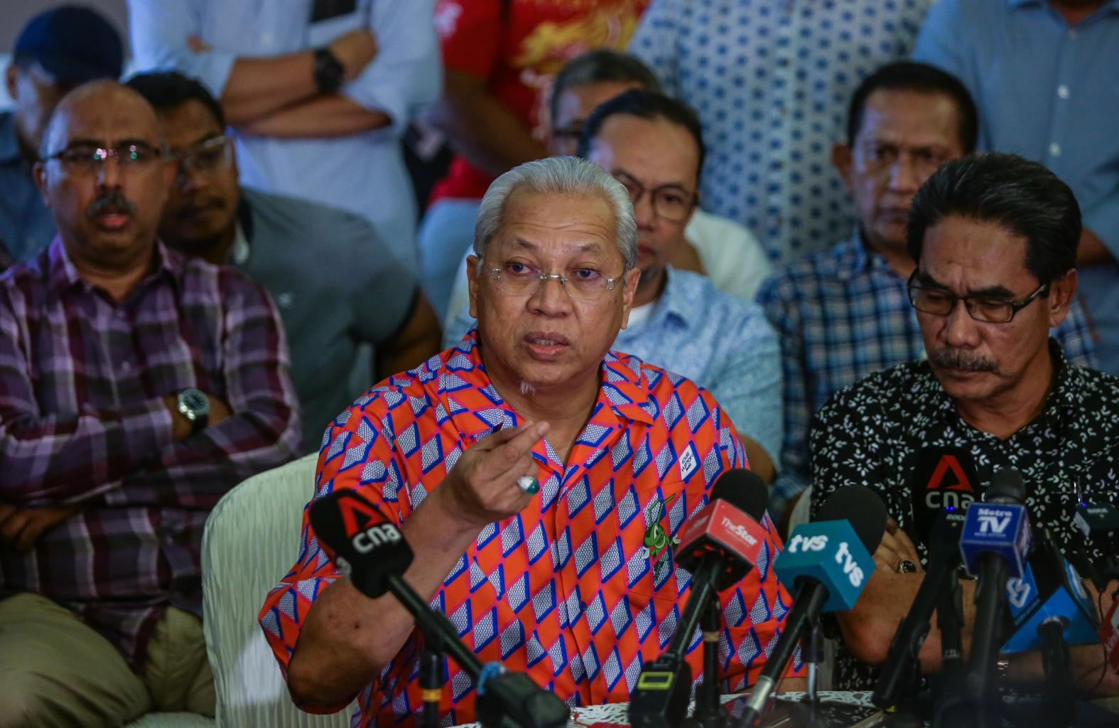 Annuar Musa antara 10 bekas pemimpin UMNO isi borang sertai Pas, kata Takiyuddin