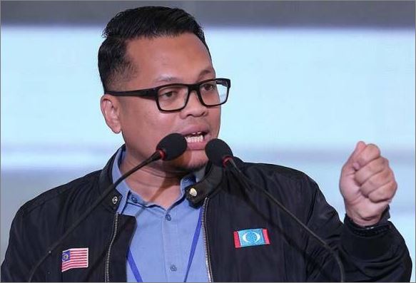 Kabinet harus bersih daripada individu terbabit kes mahkamah – Nik Nazmi