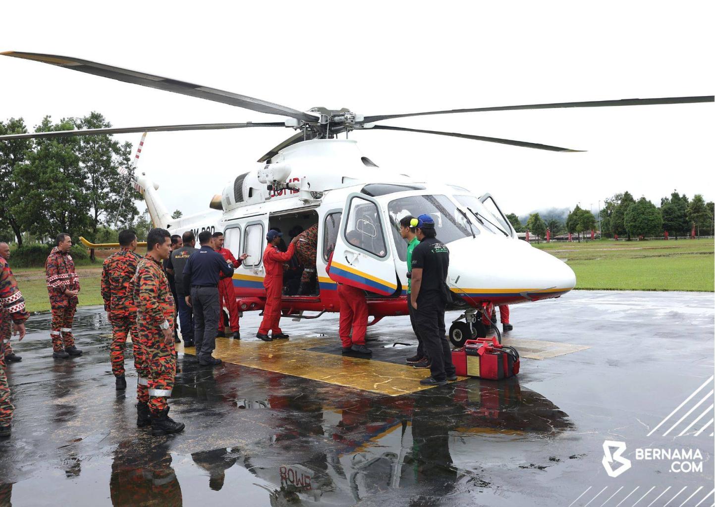 Banjir: Bomba kerah dua helikopter ke kawasan terputus hubungan