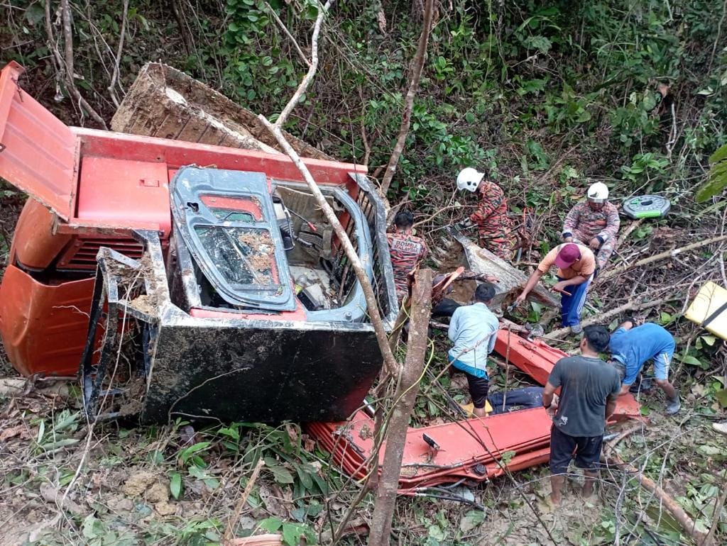 Warga emas maut jengkaut dikendali jatuh gaung