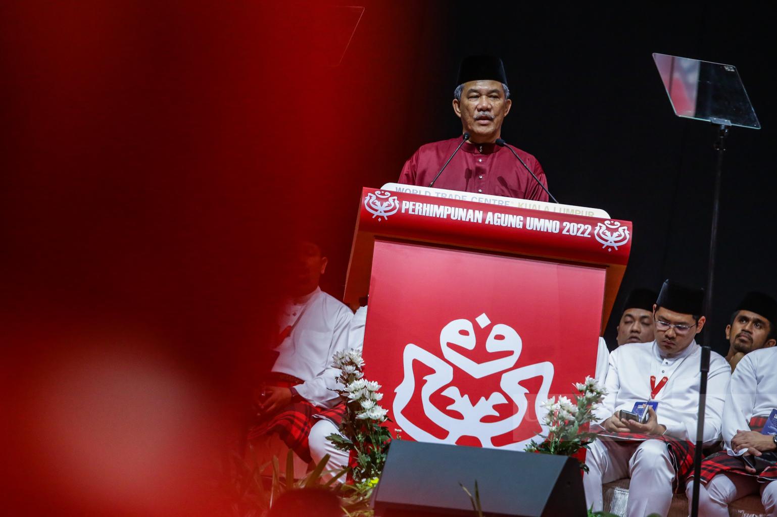 ‘Beri peluang kepada kami pulihkan UMNO’ – Tok Mat