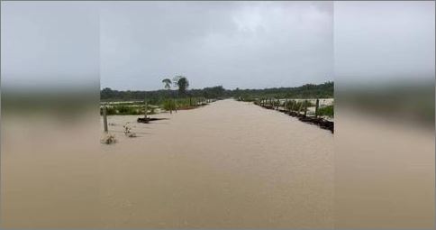 Banjir: 2,000 penduduk terputus hubungan darat, makanan dikhuatiri habis