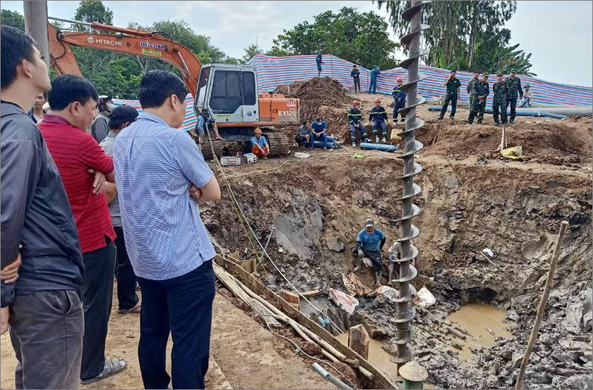 Budak terperangkap dalam cerucuk konkrit sejak Sabtu meninggal dunia