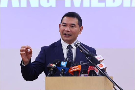 Tiada lagi subsidi industri berdepan kesukaran, kata Rafizi