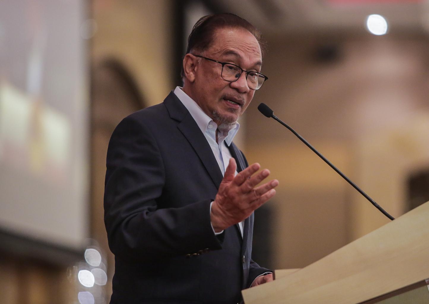 Jangan terlalu angkuh hingga bukan Islam tak boleh diraikan – Anwar