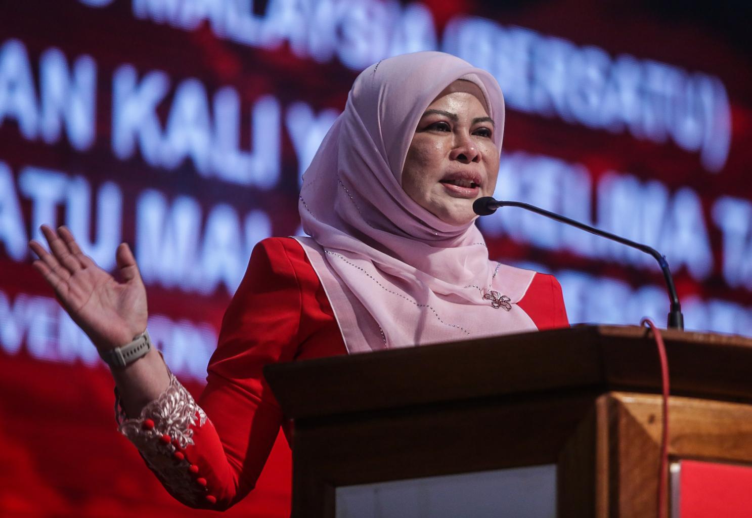 ‘Srikandi Bersatu tak macam Wanita UMNO, ketepikan yang muda dan baharu’, kata Rina