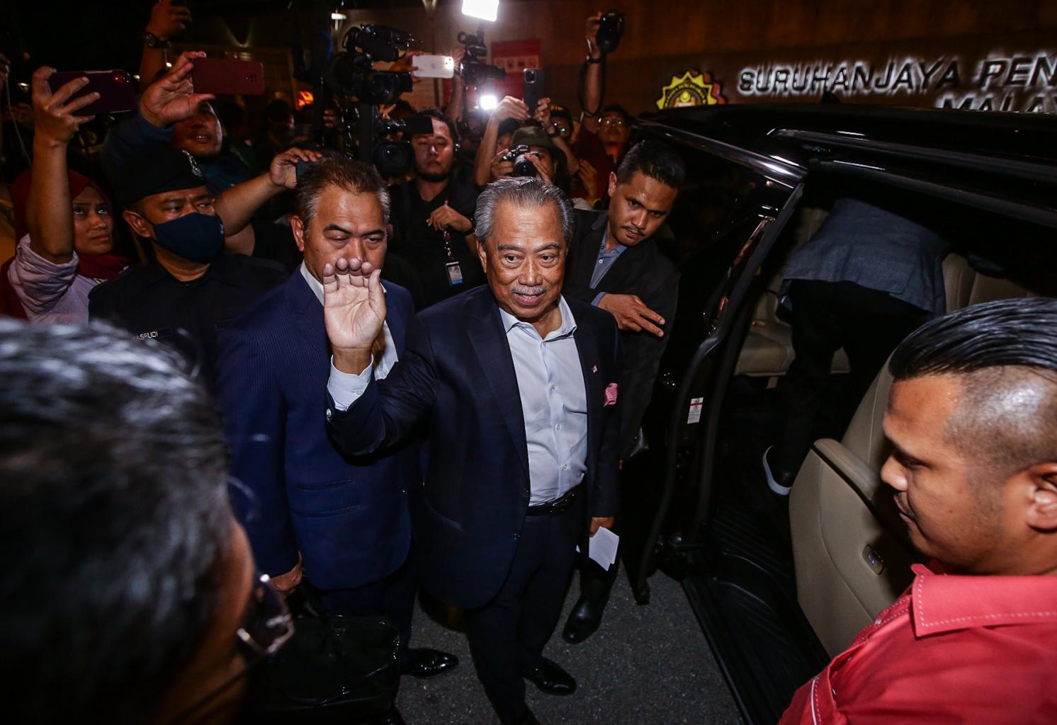 Sekatan perjalanan Muhyiddin ditarik balik, mahkamah diberitahu