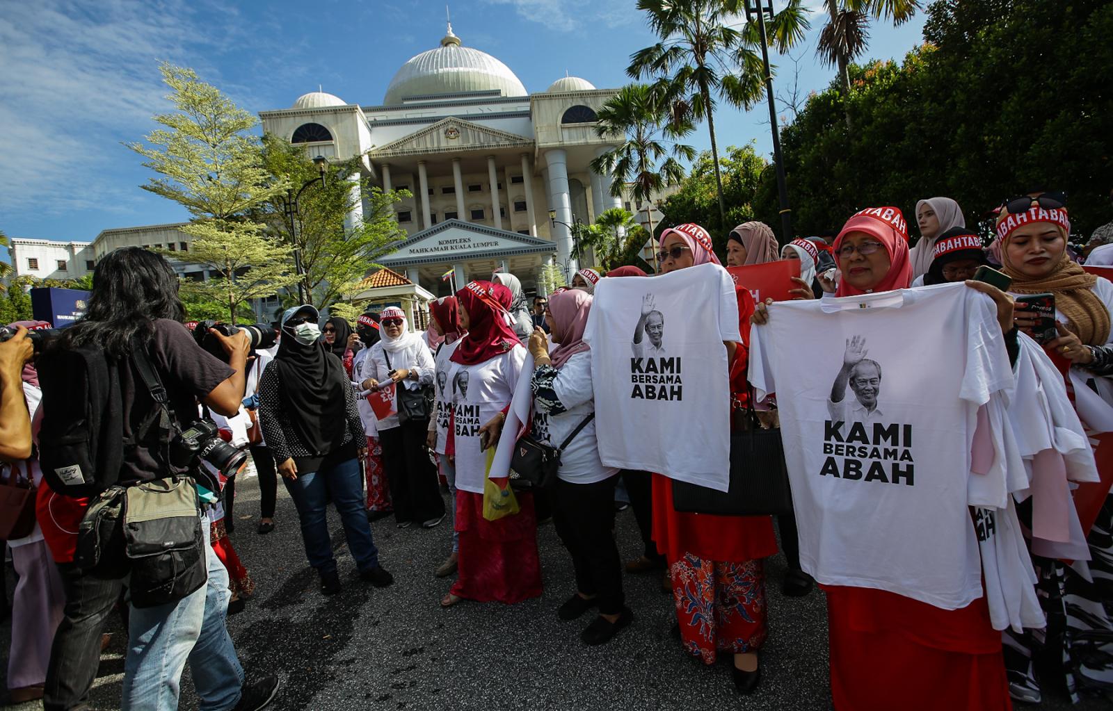 Penyokong yakin ‘Abah’ tak salah