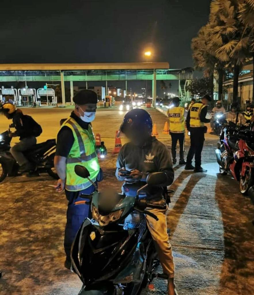 128 saman terhadap penunggang motosikal hanya dalam tiga jam operasi