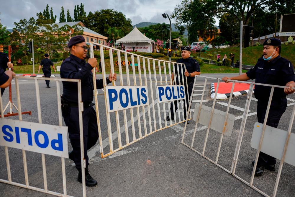 Pusat penamaan calon PRN enam negeri, PRK Kuala Terengganu ditutup 10 pagi