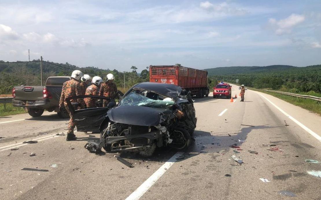 Tiga maut, lapan cedera dalam kemalangan libat tiga kereta di Pekan