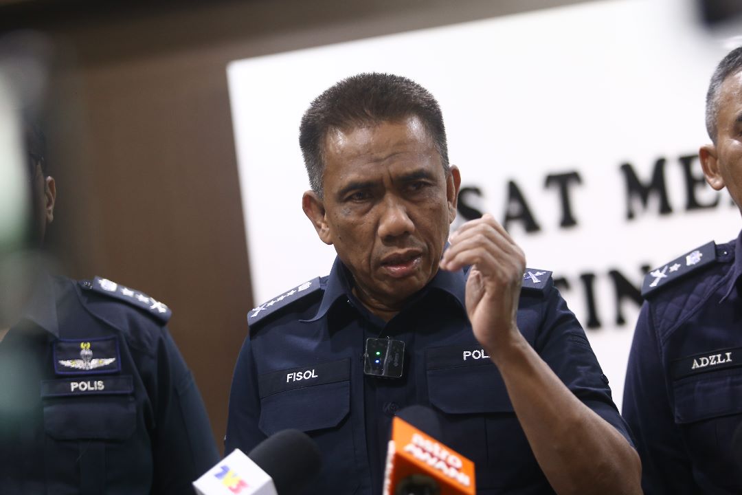 Bas disewa khas bawa polis, bukan bawa pengundi hantu